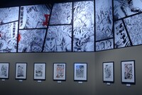 「創刊50周年記念 週刊少年ジャンプ展VOL.1 創刊～1980年代、伝説のはじまり」の様子。(c)武論尊・原哲夫／NSP 1983