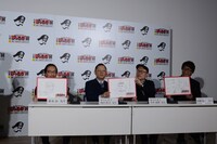 「創刊50周年記念 週刊少年ジャンプ展VOL.1 創刊～1980年代、伝説のはじまり」トークイベントの様子。