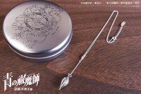 メフィスト・フェレスをイメージしたネックレス。