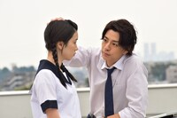 「ひるなかの流星」の場面写真。