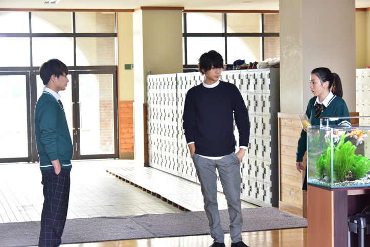 「ひるなかの流星」の場面写真。