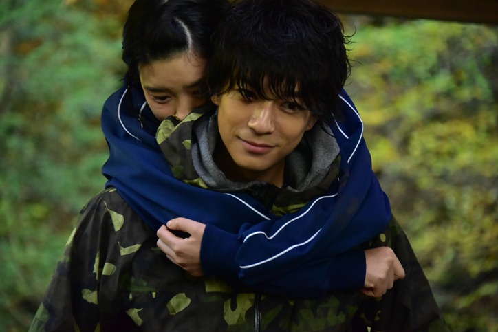 「ひるなかの流星」の場面写真。