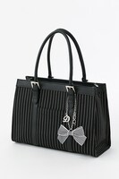 「黑執事 Book of Circus」ロナルド・ノックスモデルのバッグ。