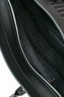 「黑執事 Book of Circus」とのコラボによるバッグ。