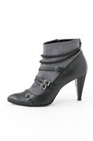 「黑執事 Book of the Atlantic」葬儀屋モデルのブーツ。