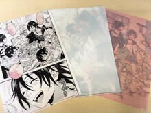 「春風のエトランゼ展～紀伊カンナの世界～」で販売されるクリアファイル3種セット。