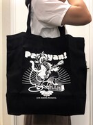 「春風のエトランゼ展～紀伊カンナの世界～」で販売されるトートバッグ。