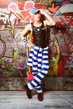 北園涼演じるウノ。