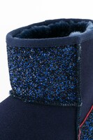 勝生勇利モデルのムートンブーツ。