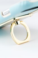 ヴィクトル・ニキフォロフモデルのスマートフォンケース。