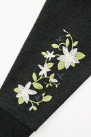 勝生勇利モデルのパーカー。