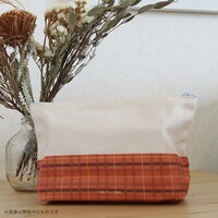 「山田と加瀬さんのスカート柄ポーチ」