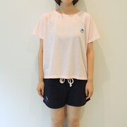 「山田と加瀬さんのルームウェアセット」山田セットの着用例。