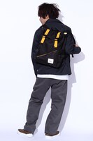 「銀魂」土方十四郎モデルのコラボレーションリュック使用イメージ。