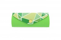 二階堂大和モデルのプレミアムラインに付属するメガネケース。