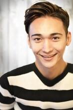 ニーノ役の丘山晴己。