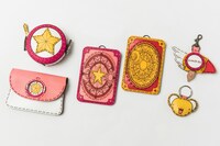 「カードキャプターさくら」をモチーフにしたレザーアイテム。