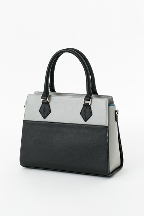 冬組モデルのバッグ。