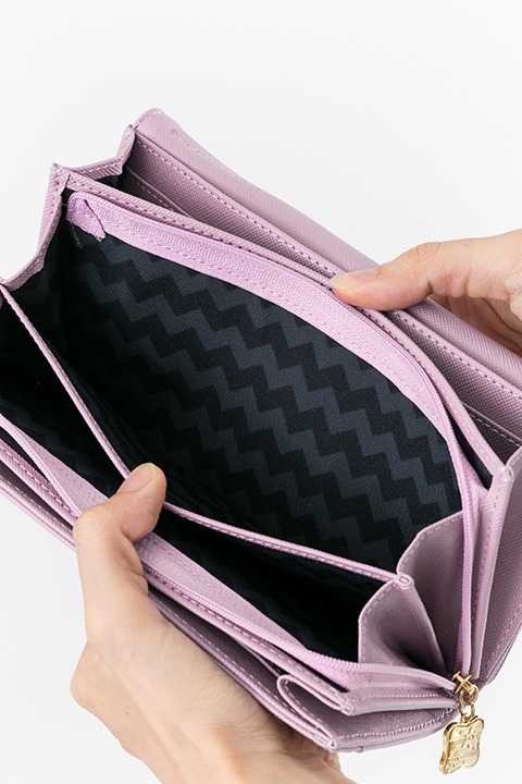 雪白東モデルの長財布。