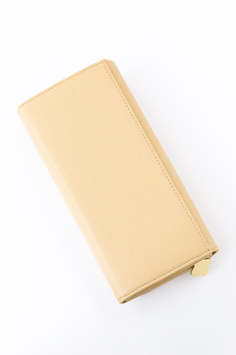 摂津万里モデルの長財布。