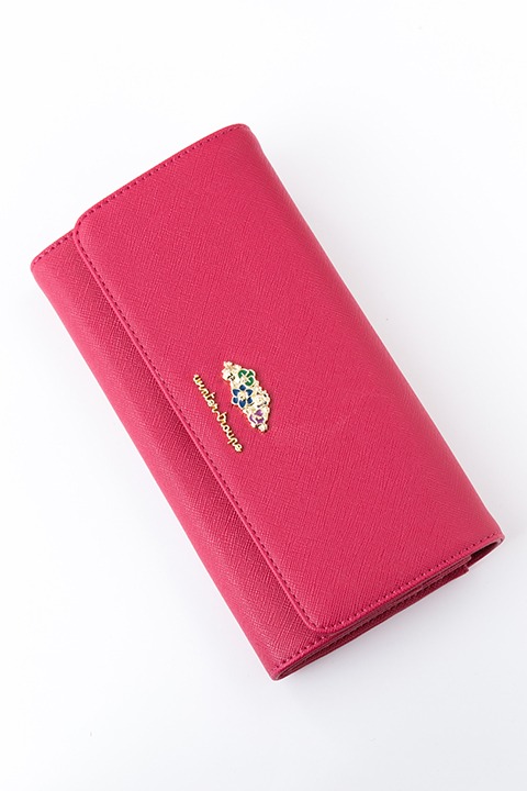 有栖川誉モデルの長財布。