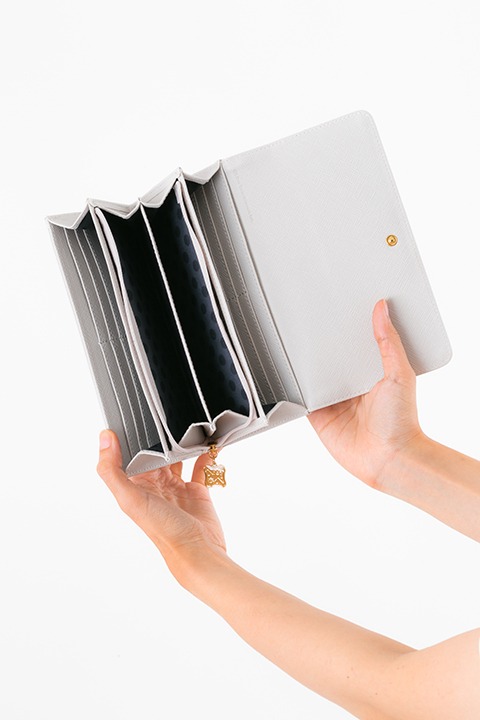 兵頭十座モデルの長財布。