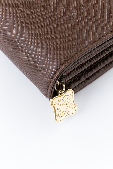 伏見臣モデルの長財布。