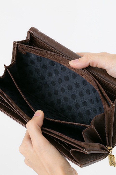 伏見臣モデルの長財布。