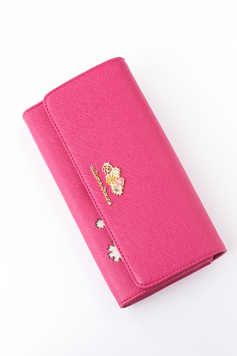 七尾太一モデルの長財布。