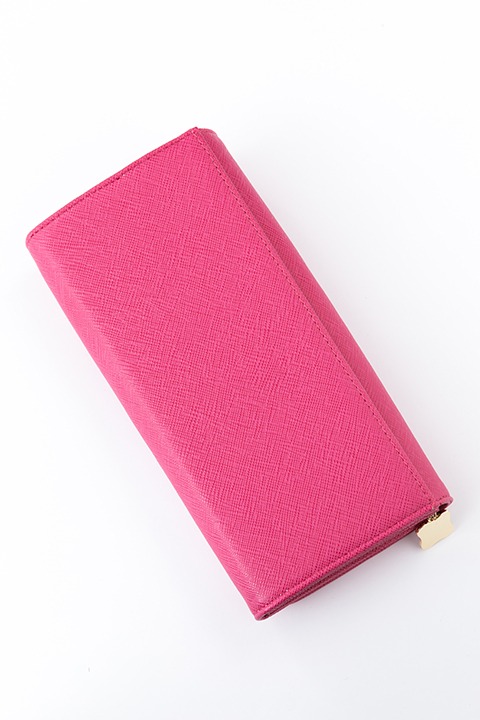 七尾太一モデルの長財布。