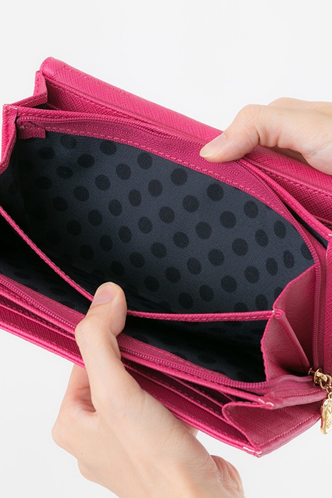 七尾太一モデルの長財布。