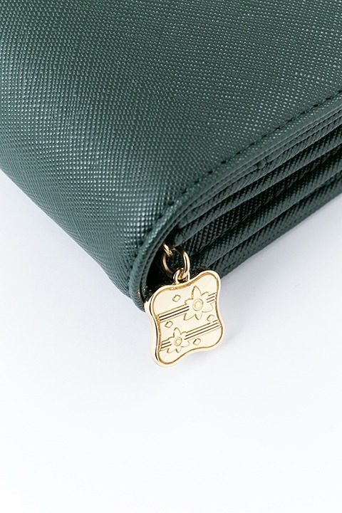 高遠丞モデルの長財布。