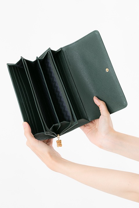 高遠丞モデルの長財布。