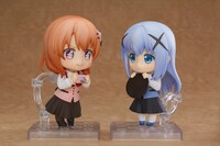 「ねんどろいど ココア」と「ねんどろいど チノ」を並べた様子。