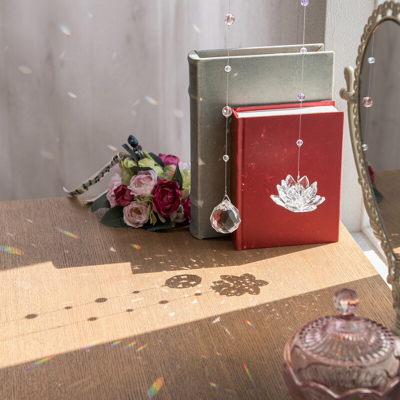 「美少女戦士セーラームーン 幻の銀水晶 サンキャッチャー 」右からA、B。