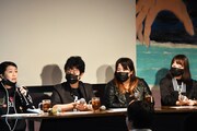 左からBL研究家の金田淳子と、カチCOMI編集部の吉川氏、小山氏、山本氏。