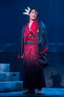 舞台「煉獄に笑う」より。