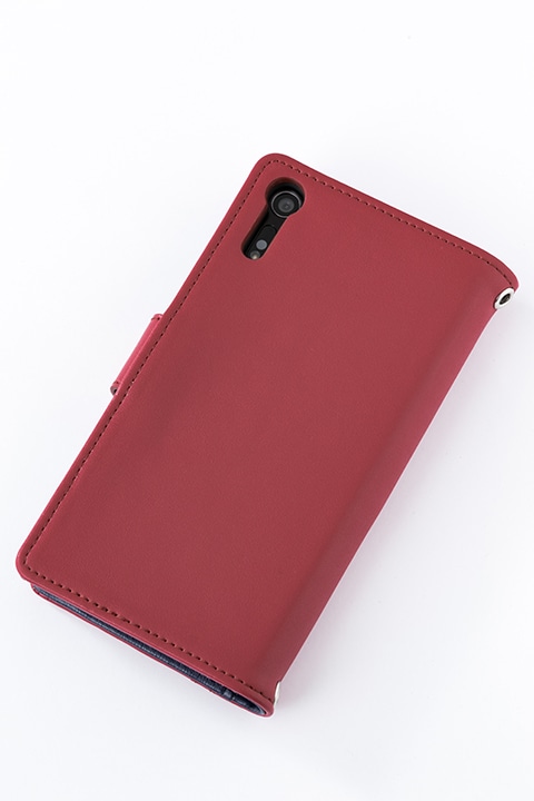 九十九遊馬モデルのスマートフォンケース（Xperia XZ用）。