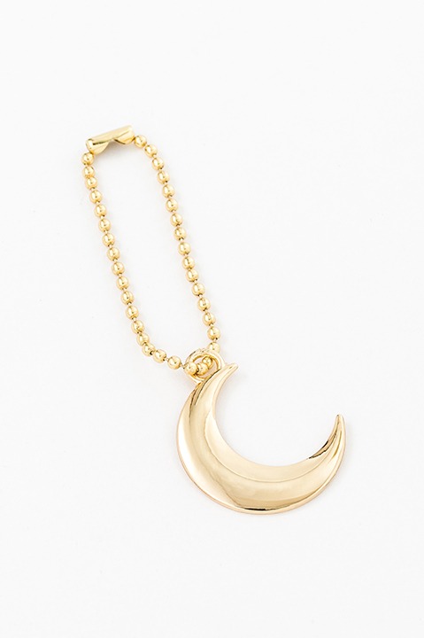 MooNsモデルのバッグに付属するチャーム。