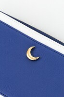 MooNsモデルの財布。