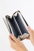 キタコレモデルの財布。