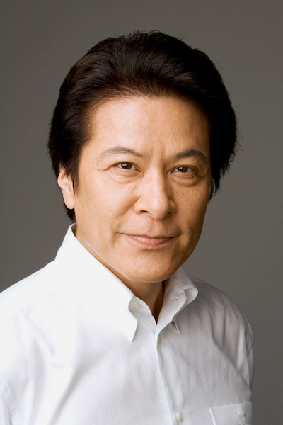 市川役を演じる鹿賀丈史。