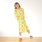 ルームワンピースの着用イメージ。