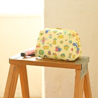 トラペーズポーチの使用イメージ。