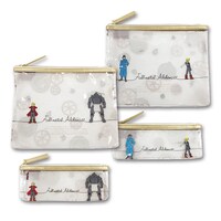 「鋼の錬金術師展」で先行販売される2連ポーチ。