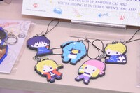 サンリオがデザインとプロデュースを務めた「鋼の錬金術師」のグッズ。