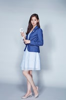 早乙女果林役の新木優子。