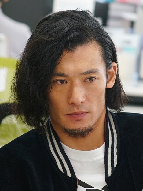 満島由紀夫役の淵上泰史。