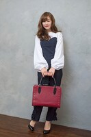 「金色のコルダ3」コラボバッグの東金千秋モデル着用例。