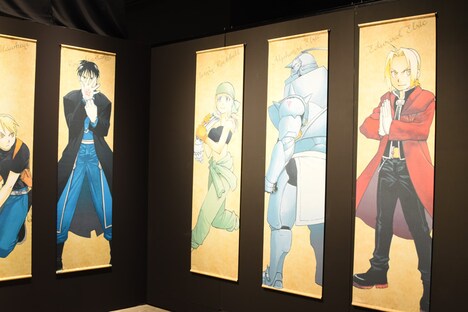 「映画公開記念『鋼の錬金術師展』」の様子。